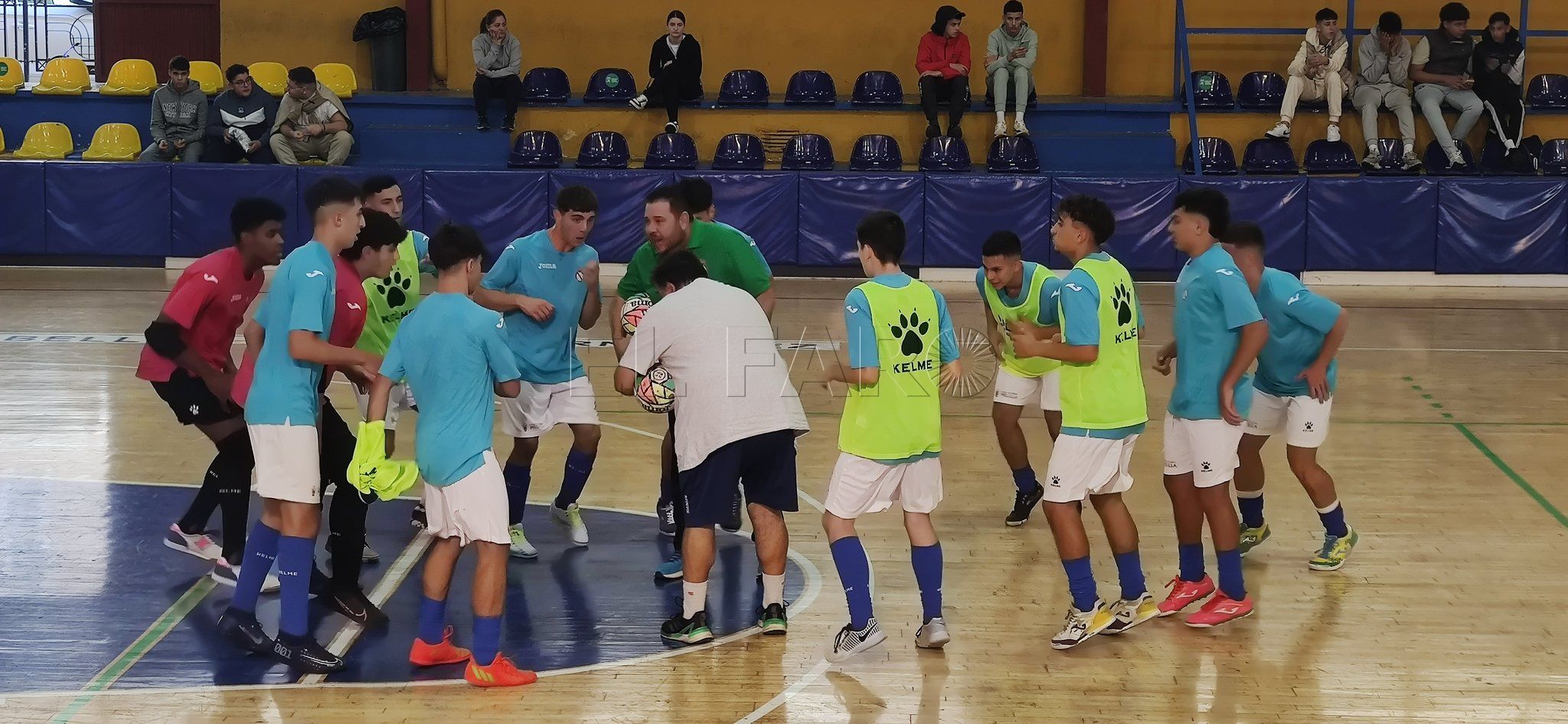 GAVtKyqWEAARNVw Empate del Rusadir y derrota de la Peña Real Madrid en su grupo