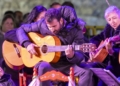 R03L5002 La Navidad baila al ritmo de la zambombá