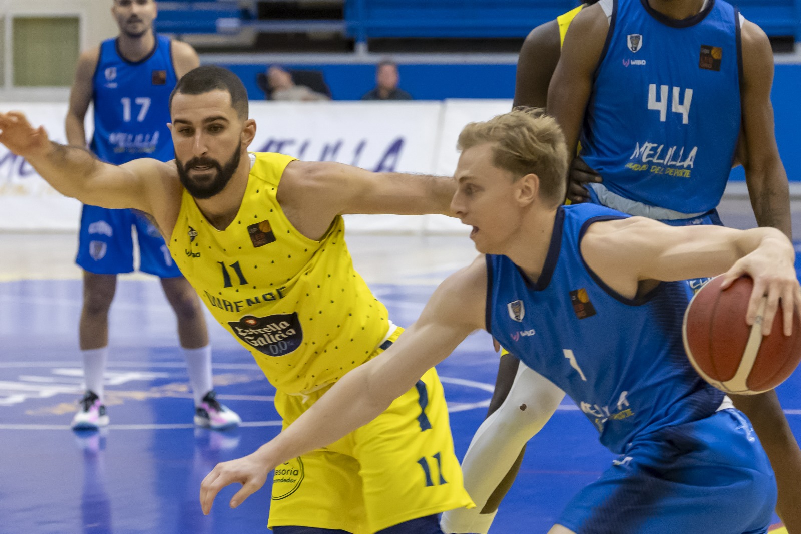 Remontada del Ourense que se lleva el partido y el average