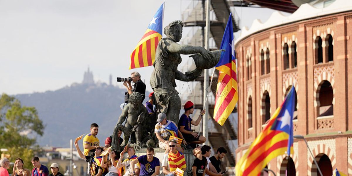 **ATT EDITORS: CORRECTS PHOTOGRAPHER** People attend the march called by the Catalan National Assembly (ANC) as part of the events organized to mark the National Day of Catalonia, also known as 'Diada', in Barcelona, Spain, 11 September 2023. EFE/ Enric Fontcuberta