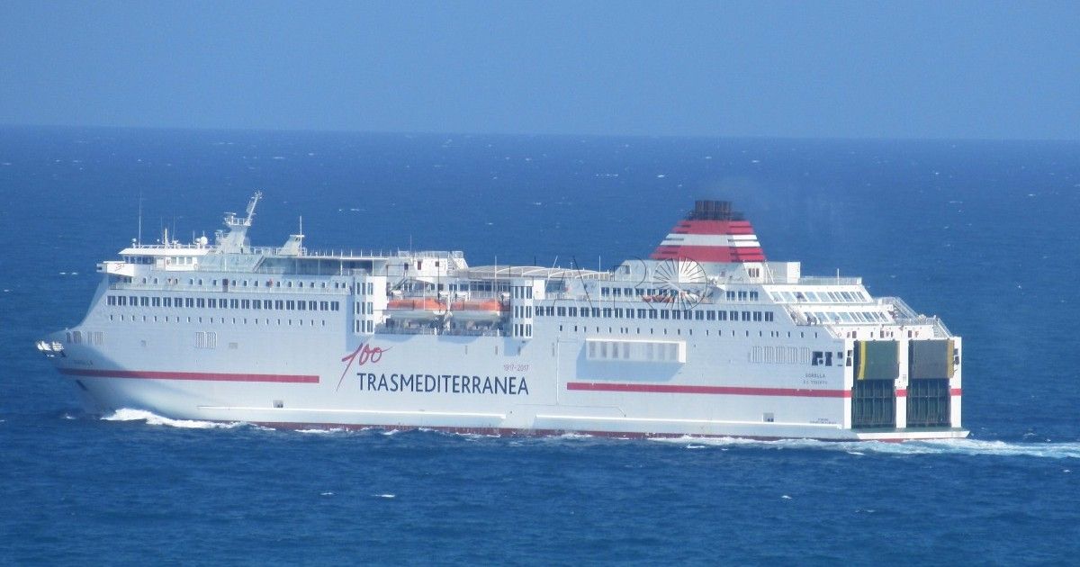 Barco de Trasmediterránea Trasmediterránea sube 2 euros al precio del Wi-Fi contratado en sus barcos a Melilla
