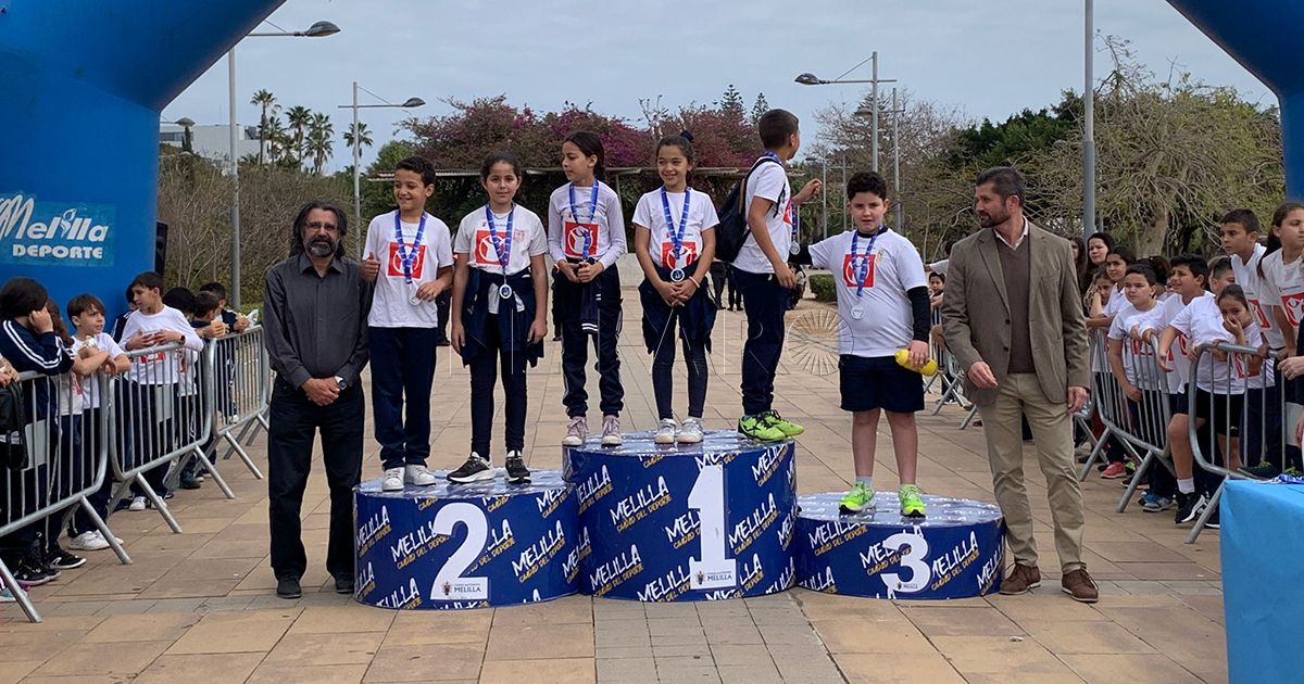 Carrera Más de 600 alumnos del colegio Pedro de Estopiñán participan en una carrera solidaria en el parque forestal