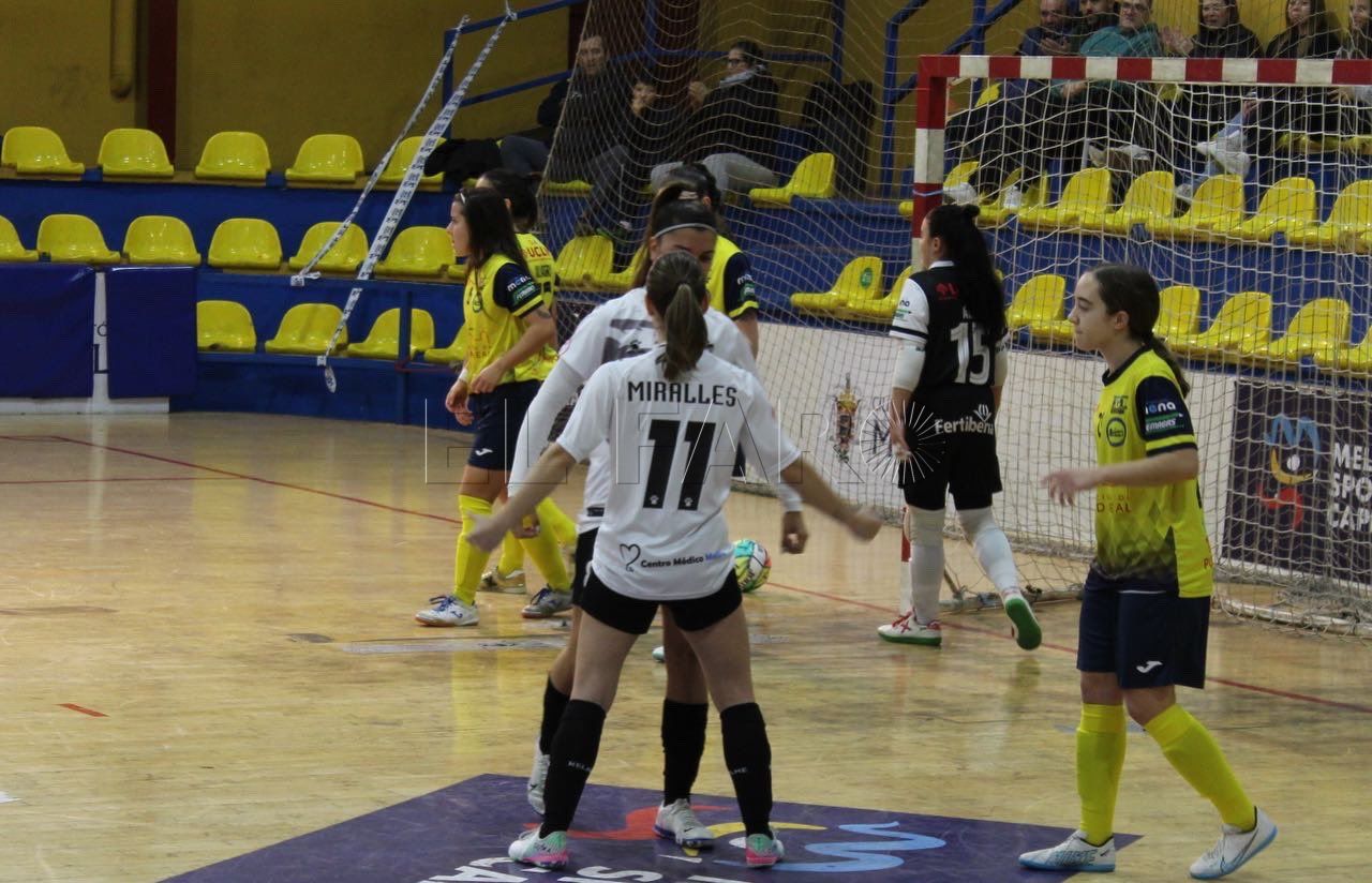 GCBkuniX0AAZezr El filial de las Guerreras juega ante el líder de su grupo, La Algaida FS