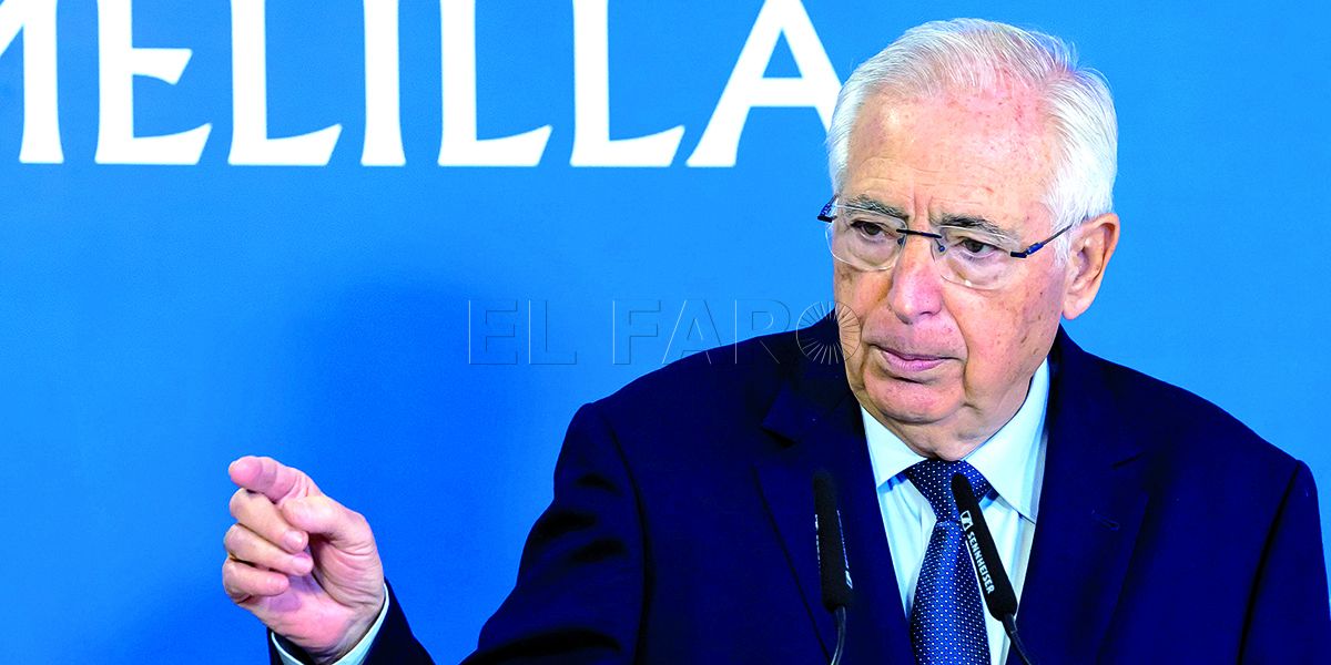 Imbroda Recortada “Hay que estar aquí para que a uno le pongan la cara colorada si la sanidad va mal”