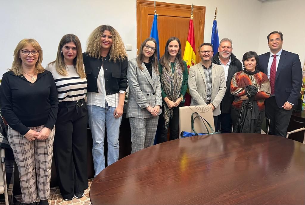 UGR Reunión La Ciudad trabajará junto a la UGR en cuestiones de Igualdad y compromiso social
