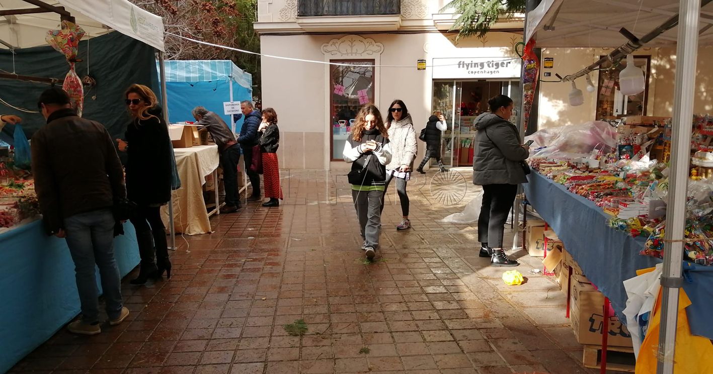 WhatsApp Image 2024 01 05 at 11.40.13 2 recorte Los vendedores de caramelos de Reyes recuperan la sonrisa