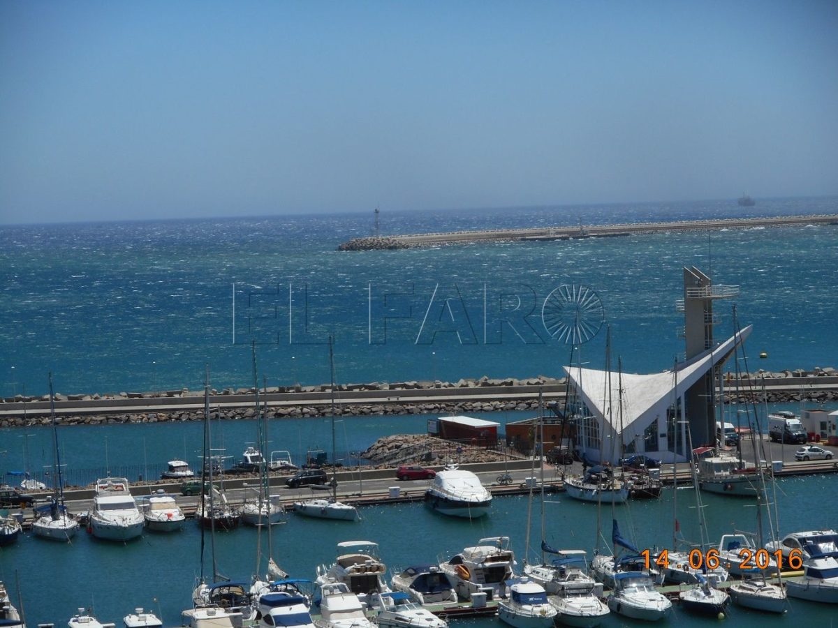 bocana puerto de melilla e1704885594145 El Gobierno central se encuentra redactando los pliegos del contrato marítimo