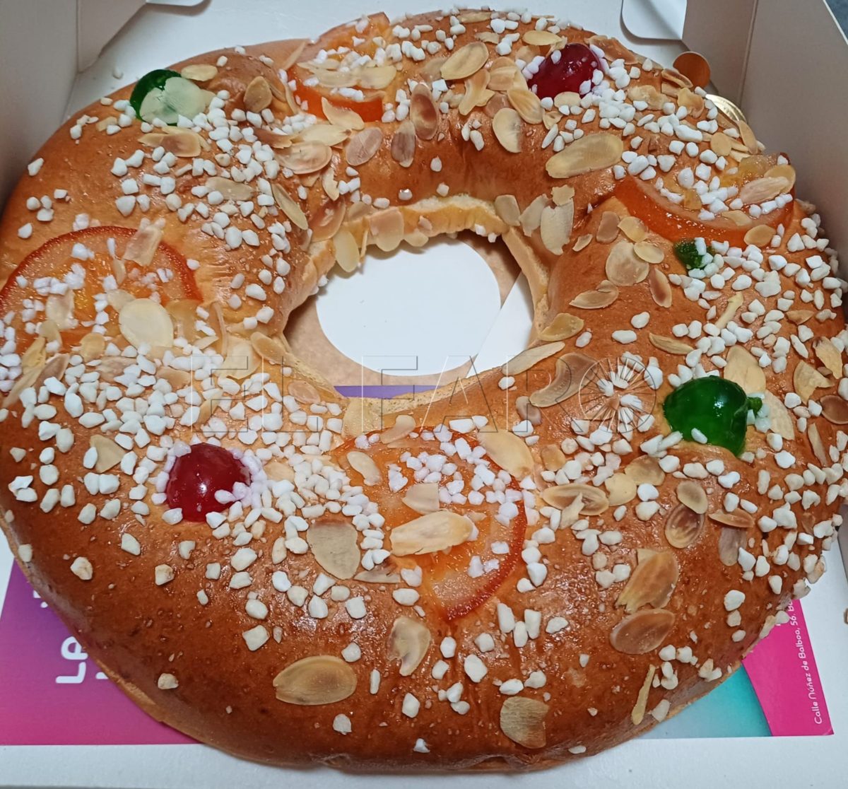dd8eb10b 428a 4c5c a201 bfeb91b7a40a e1704482293920 Los melillenses siguen la tradición del roscón de Reyes