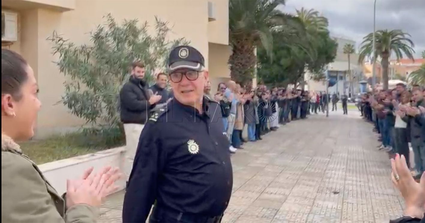 El inspector Manuel García se jubila tras 42 años de servicio