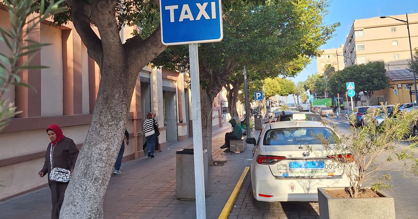 parada de taxis mercadona recorte Los taxistas agradecen a la Ciudad que haya colocado una parada en Mercadona