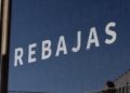 rebajas 1 Los melillenses apuestan por el centro comercial para esta temporada de rebajas