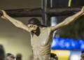 1 5 “Hay que quedarse no sólo con la muerte del Señor sino también con su resurrección”