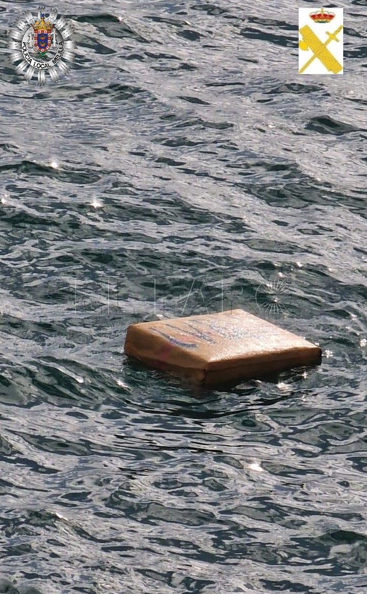 6 2 Localizados 30 kilos de hachís en la playa de Horcas Coloradas