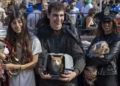 CALNAVAL24 R03L0434 El piloto Rey vence en el Concurso de Disfraces de Mascotas de este 2024