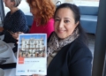 Nayat Mohamed con el folleto Melilla Destino de Inversión Activas y Pymes Melilla participan en dos encuentros empresariales