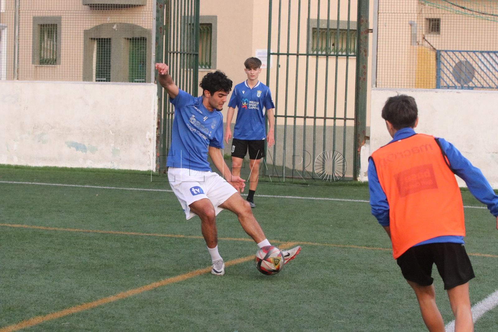 bcb61883 9aae 41bc 844a 5484ea181428 Jornada de alto voltaje para el cuadro del Melilla Juvenil como local