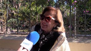mujer Los melillenses, a la cola de España en entretenimiento de audio