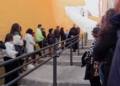 paseo rastro 2 El clásico 'Amor y Psique' sale a las calles de Melilla