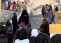 paseo rastro 6 El clásico 'Amor y Psique' sale a las calles de Melilla