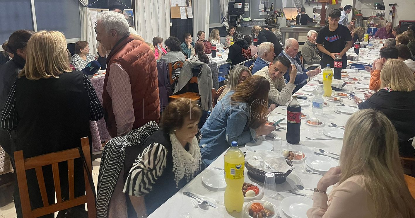1711203638586 recorte Más de 80 personas en la ruptura del ayuno organizada por la AV Comunidad