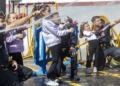 59A1742 recorte Centenares de niños disfrutan de la jornada de puertas abiertas en el Parque de Bomberos