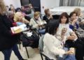 8967dc88 f0e0 4662 8011 490daabb904c 1 Las alumnas de Aulas Culturales pasan una tarde divertida y reivindicativa en las actividades por el 8M