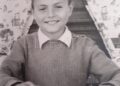 Foto Escolar año 1963 El niño que llevaba la cena a su padre a la parada de taxis de Cándido Lobera