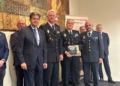 METOPA Policía Nacional El Club Marítimo entrega sus insignias de oro y metopas de honor