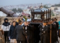 POLLINICA R03L2899 La Real Cofradía del Nazareno realiza un rápido traslado de sus sagrados titulares ante las inclemencias meteorológicas
