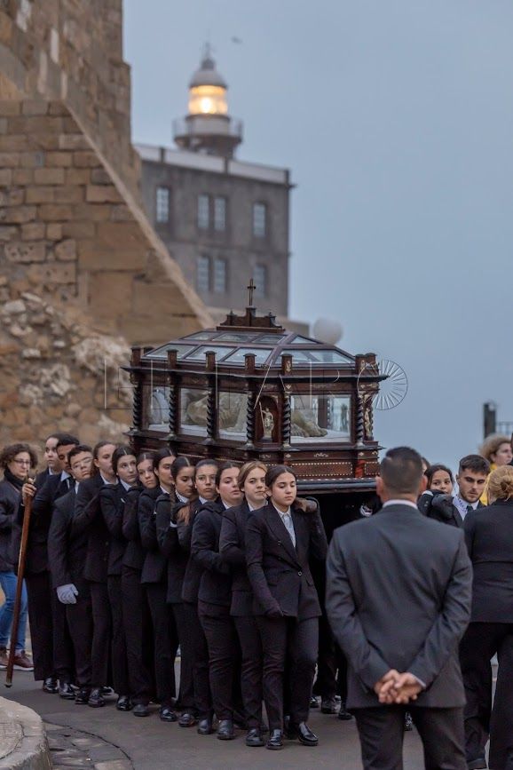 POLLINICA R03L2932 La Real Cofradía del Nazareno realiza un rápido traslado de sus sagrados titulares ante las inclemencias meteorológicas