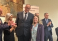 SOCIA Ana María del Castillo Palacios1 El Club Marítimo entrega sus insignias de oro y metopas de honor