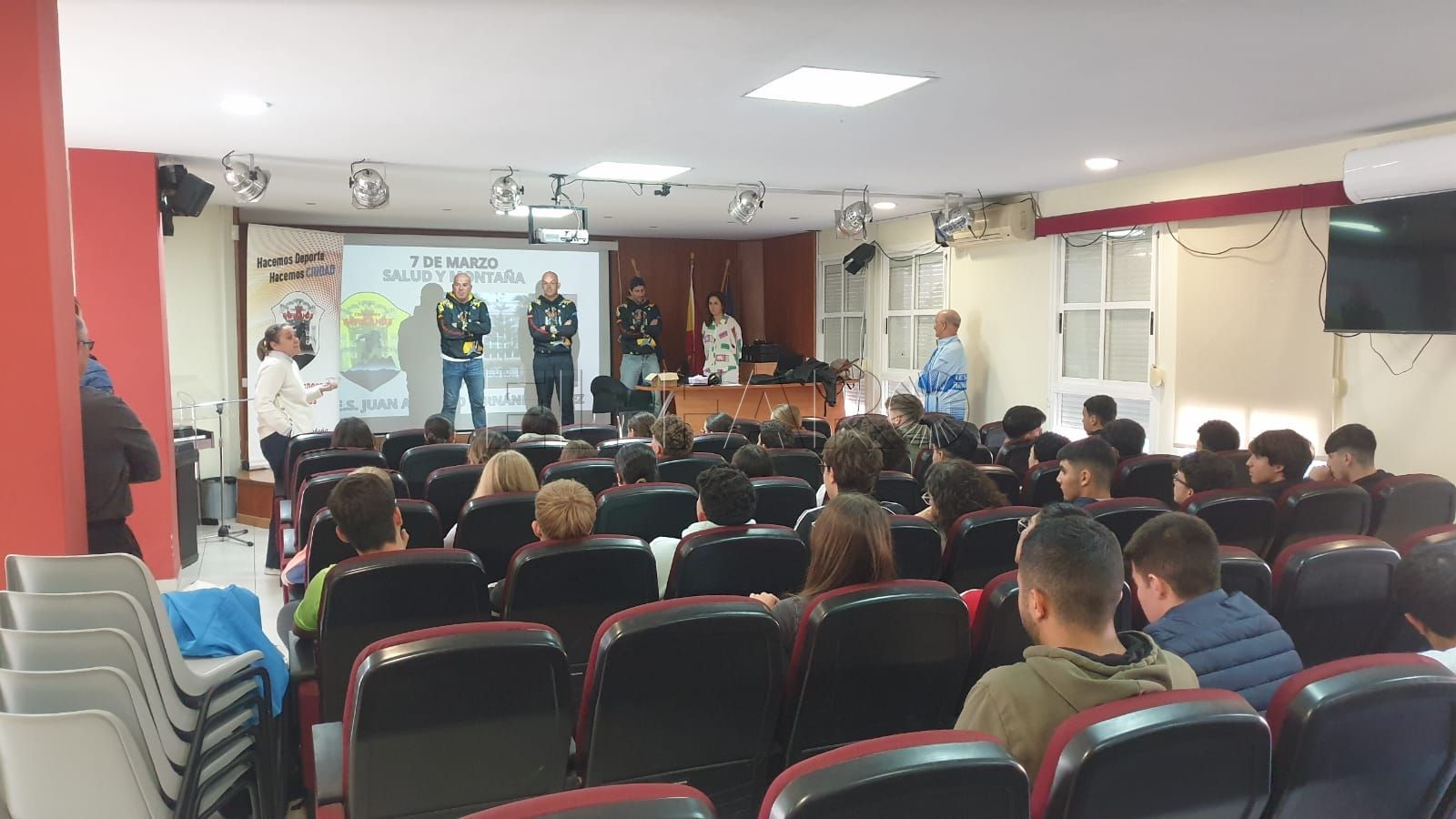 WhatsApp Image 2024 03 13 at 13.29.29 Charla docente de los ‘Africanus'