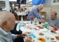 WhatsApp Image 2024 03 17 at 10.06.54 3 Lleno en el Centro Hijos de Melilla en la comida del Día del Padre