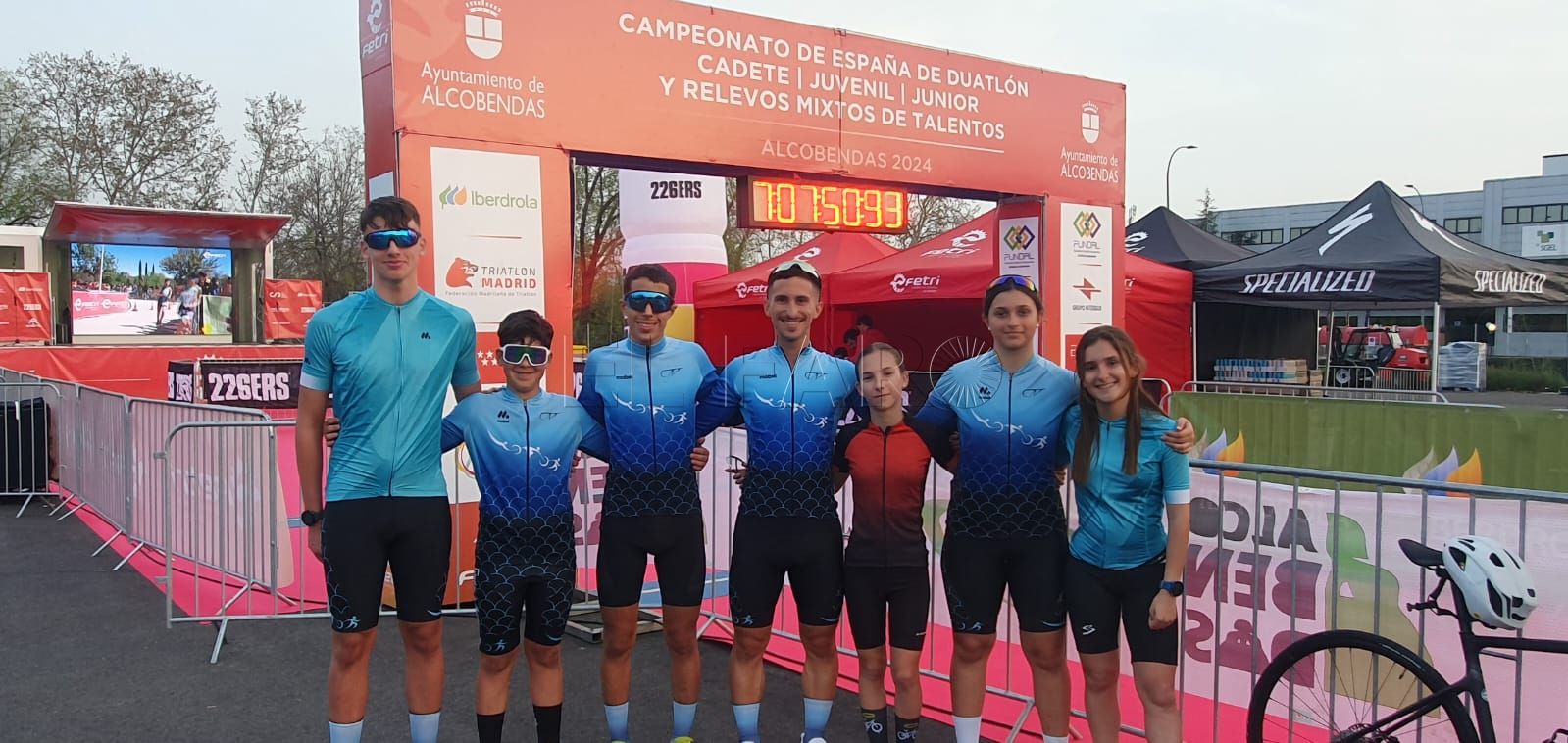 WhatsApp Image 2024 03 25 at 12.10.26 Buen debut de los jóvenes del Club Triatlón Melilla en su Nacional