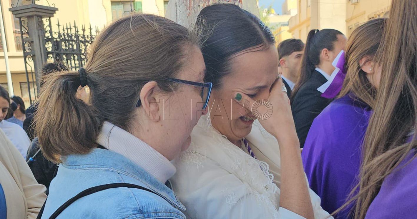 mujer llorando recorte El tiempo, inclemente con las festividades religiosas