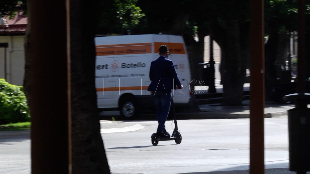 patinete e1710937756529 La Policía Local pone en marcha una campaña especial de vigilancia y control de los Vehículos de Movilidad Personal