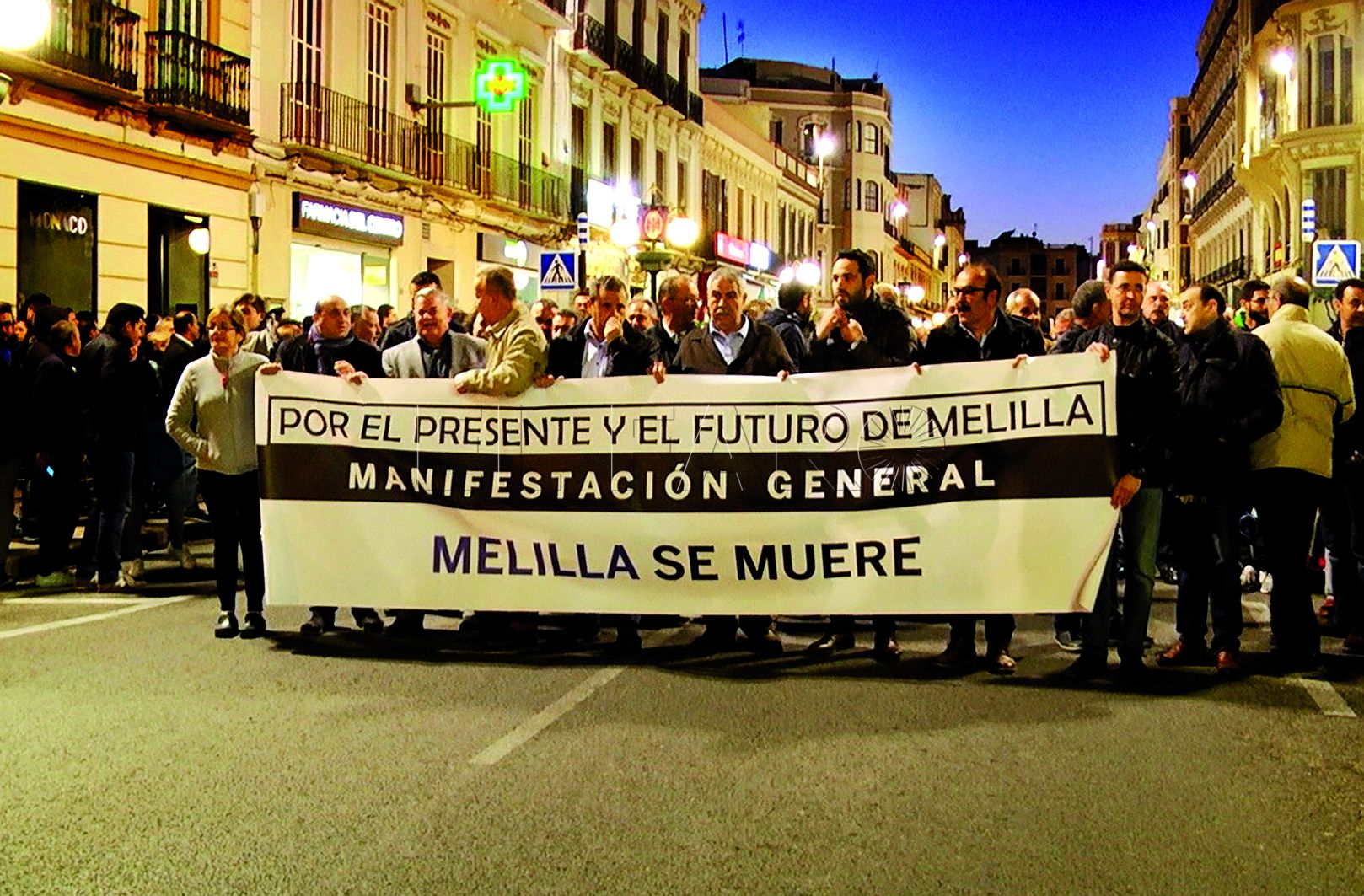 07 01 1 ‘Melilla se echa a la calle para pedir un futuro’