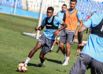 23D 7 2 La escuadra azulina prepara a conciencia el partido ante el líder