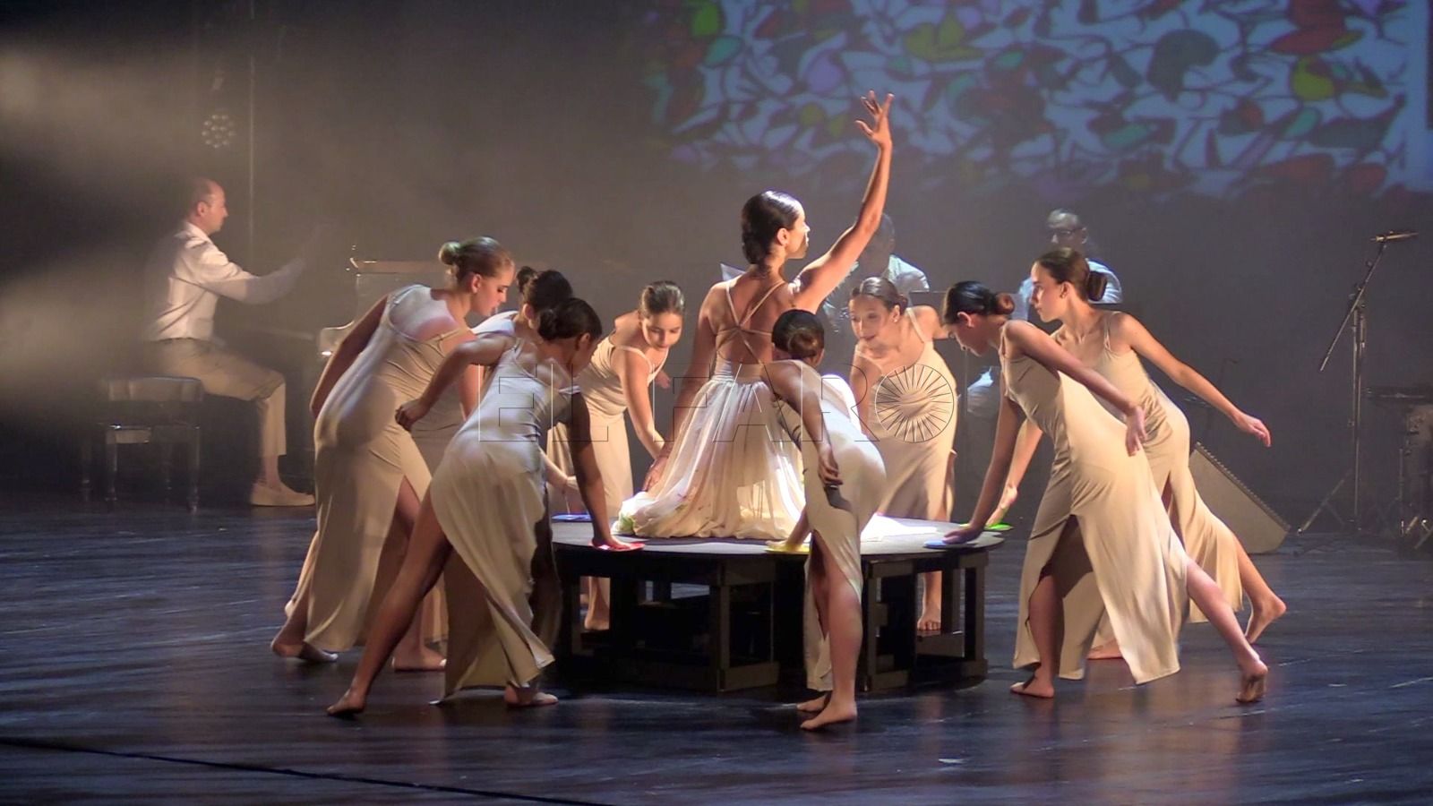 3 1 Arrollador estreno de ‘Danzas y lienzos’ de Mirrolde, Ballet Colores y Zíngaros del Rif