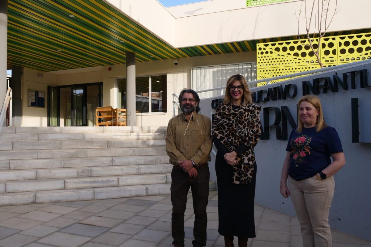 419ba08a 9dec 4f32 99e9 b58b57ab9586 e1713176606911 Arrancan las clases en el ‘Encarna León’ con los más de 300 alumnos de las aulas modulares