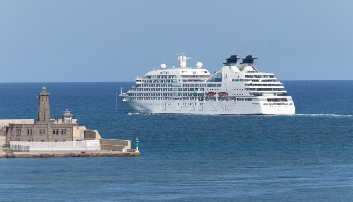 5c4a9408 5643 485f 87ad 405d98d01f5d e1713896370457 El buque Seabourn Quest desembarca en Melilla con 438 turistas