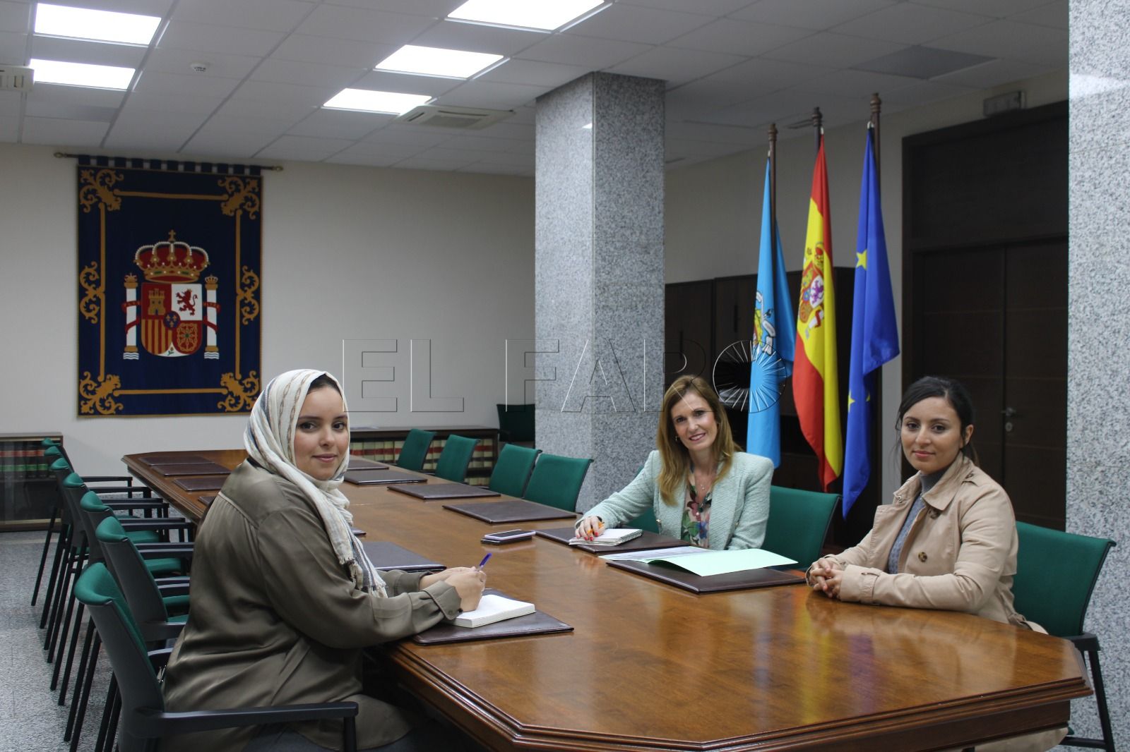 Laura Segura se reúne con representantes de la Fundación Cruz Blanca