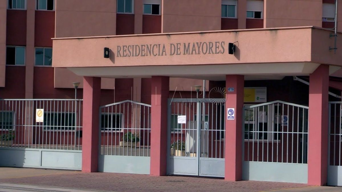 Residencia e1713548531121 La Residencia de Mayores trabaja en el corto y medio plazo para la mejora de la climatización