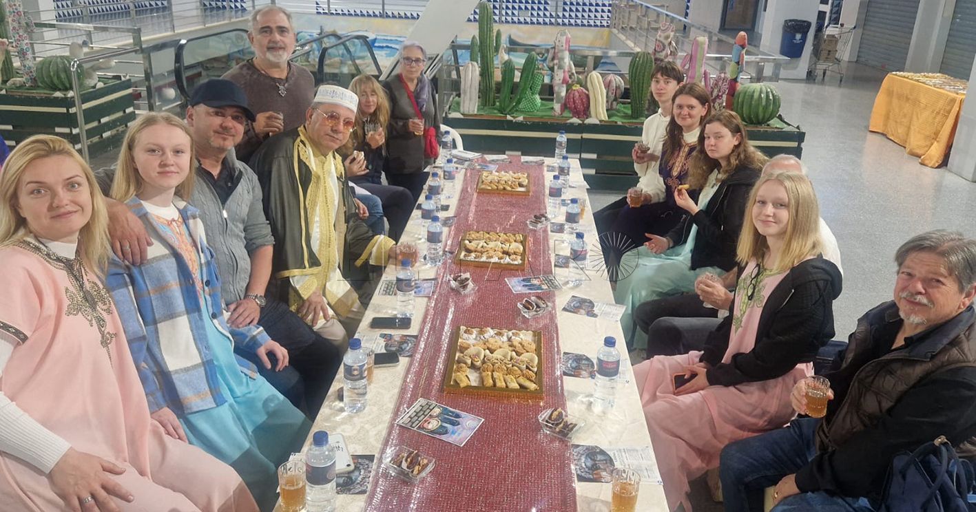 Velada de Ramdán en el Mercado Central recorte Velada de Ramadán en el Mercado Central organizada por la asociación Kahína