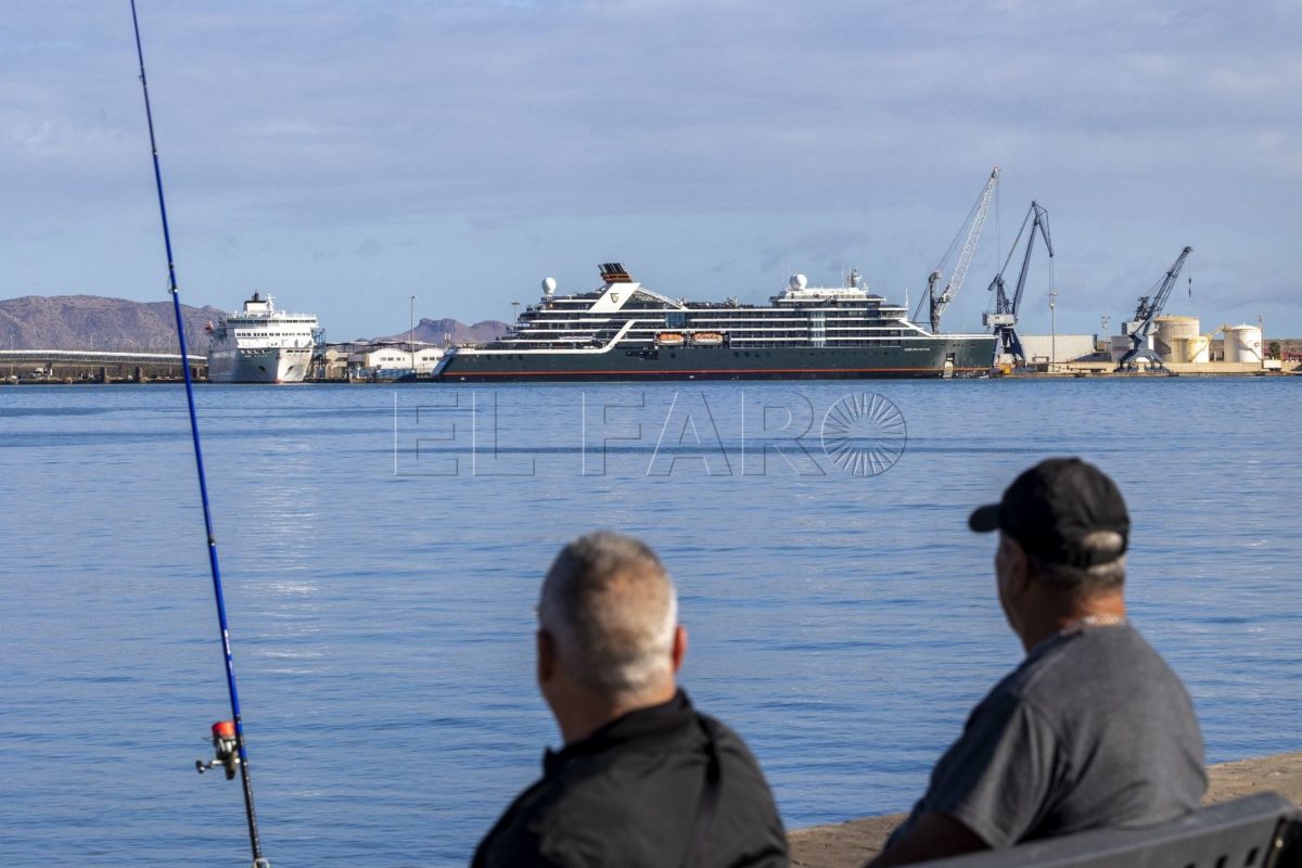 WhatsApp Image 2024 04 01 at 11.54.08 AM e1711996288141 Melilla recibe a 235 turistas en el segundo crucero de este año