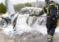 WhatsApp Image 2024 04 02 at 1.02.49 PM Los Bomberos sofocan un incendio en un coche en la carretera de circunvalación