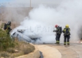 WhatsApp Image 2024 04 02 at 1.44.36 PM 1 Los Bomberos sofocan un incendio en un coche en la carretera de circunvalación