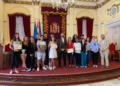 WhatsApp Image 2024 04 17 at 13.36.45 Cinco alumnos de la Isla Reunión que participan en el programa Erasmus+ reciben su diploma en el Salón Dorado