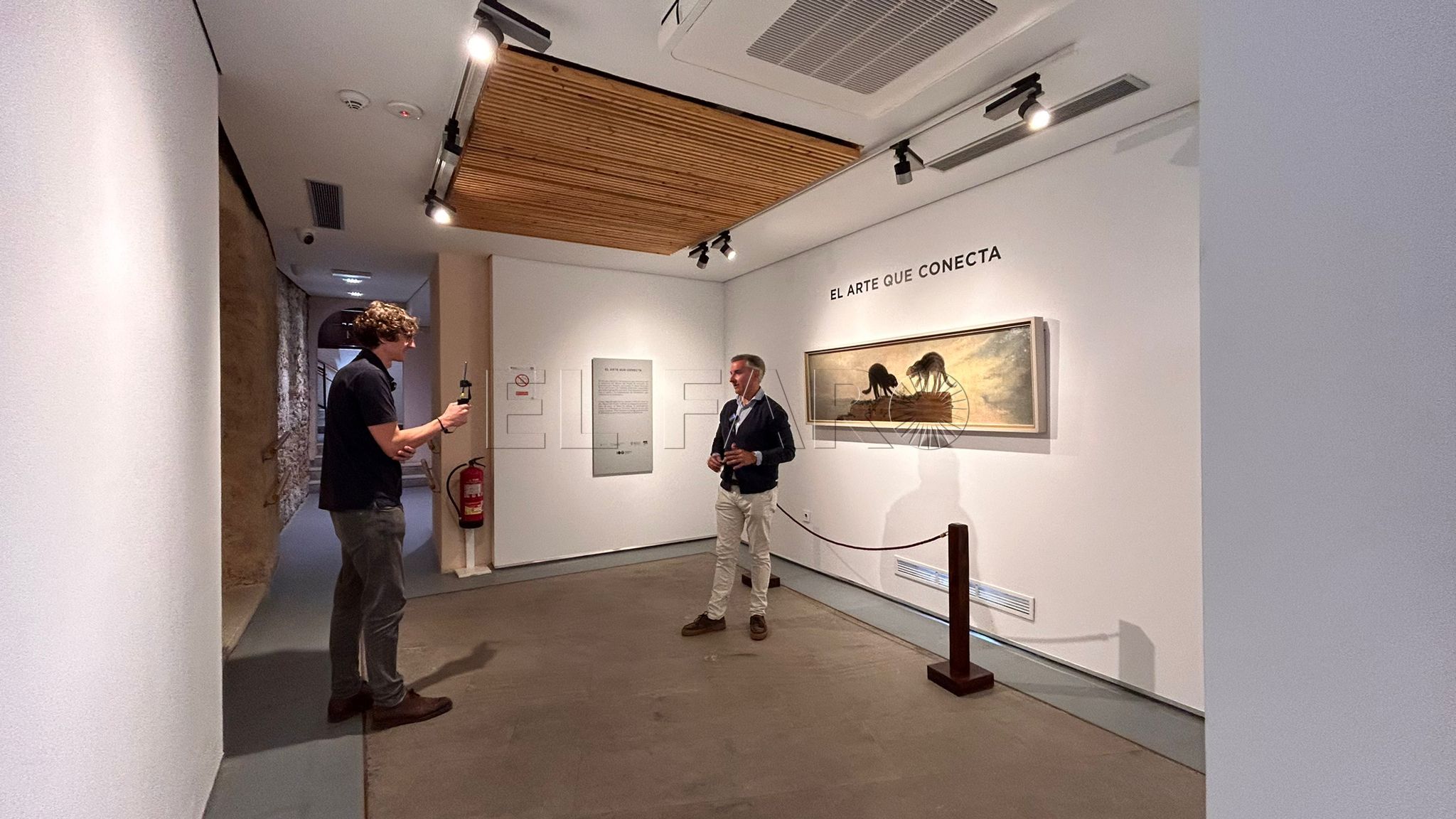 Fotografía del presidente de Museos Melilla, Francisco Alfaya, durante la retransmisión en directo del Museo Nacional del Prado.