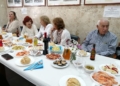 WhatsApp Image 2024 04 28 at 10.25.23 1 Éxito de la comida por el Día de la Madre en el Centro Hijos de Melilla